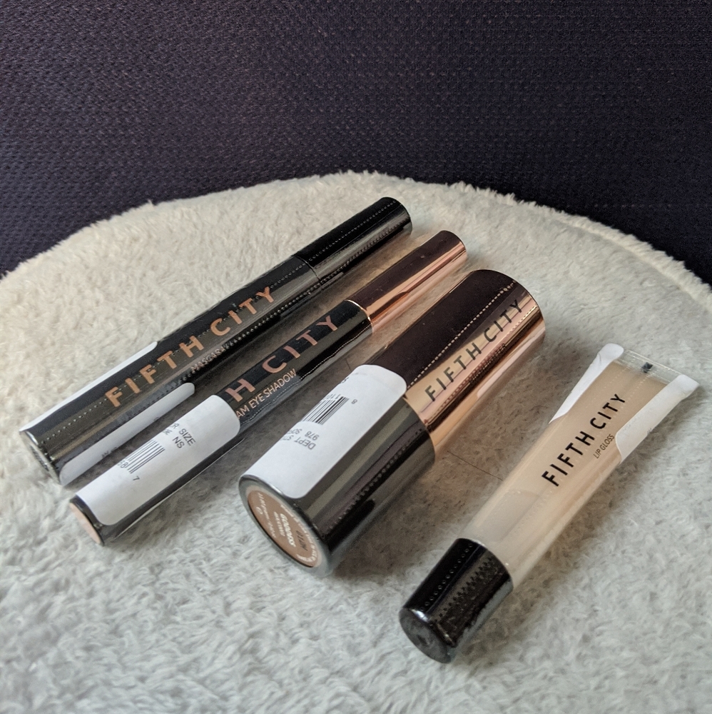 Saks Fifth City Essentials Set - Picture 4 of 7